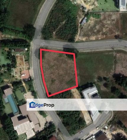 Beautiful Bungalow Lot for Sale at Jalan Anjung U8, Bukit Jelutong Shah Alam, Selangor, Shah Alam