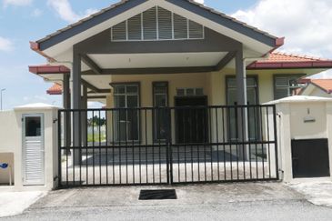Brand New l Huge Land l Single Storey Bungalow Taman kenanga 2, Banting