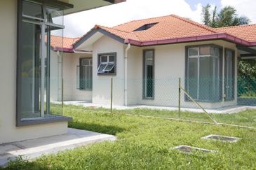 Brand New l Huge Land l Single Storey Bungalow Taman kenanga 2, Banting