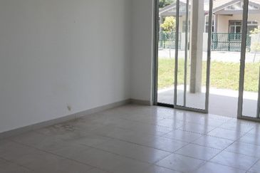 Brand New l Huge Land l Single Storey Bungalow Taman kenanga 2, Banting