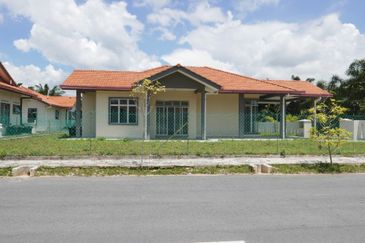 Brand New l Huge Land l Single Storey Bungalow Taman kenanga 2, Banting
