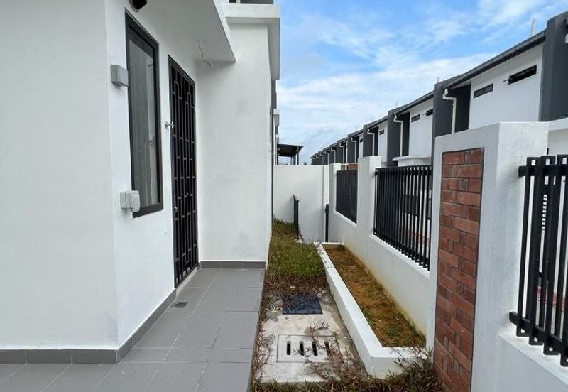 END LOT I NON BUMI I FACING SOUTH I 2 Storey Elmina Green, Elmina Shah Alam
