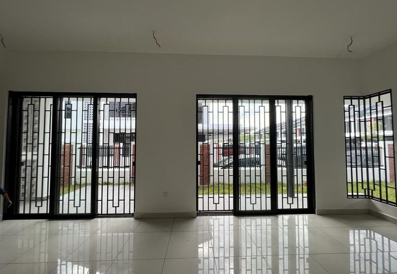 END LOT I NON BUMI I FACING SOUTH I 2 Storey Elmina Green, Elmina Shah Alam