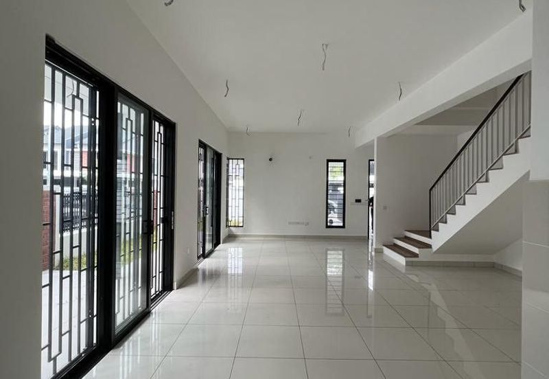 END LOT I NON BUMI I FACING SOUTH I 2 Storey Elmina Green, Elmina Shah Alam