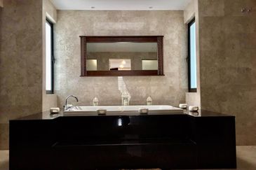 Duta Villa, Setia Alam