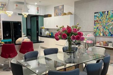 Duta Villa, Setia Alam