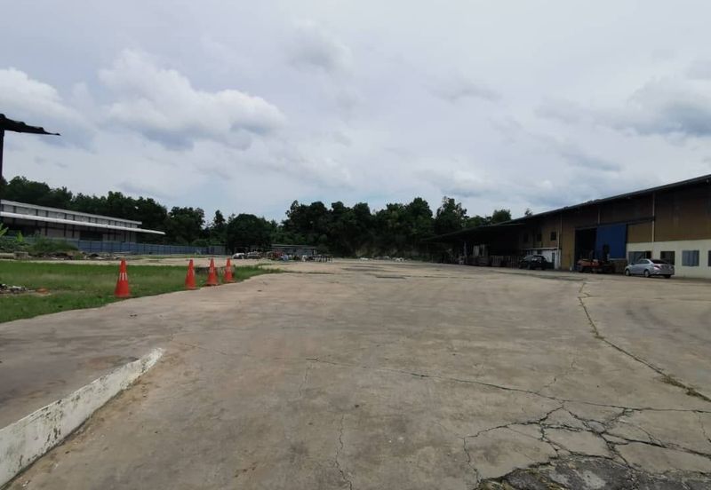 Spacious Land With Warehouse Taman Perindustrian Temerloh, Mentakab Pahang