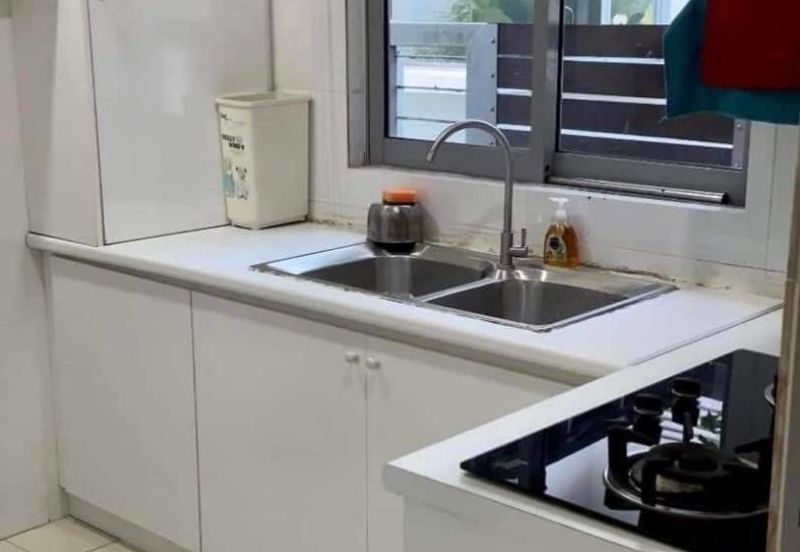 Corner Lot Renovated 3 Storey Semi D Laman Seri, Seksyen 13, Shah Alam