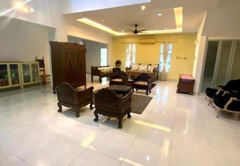 Corner Lot Renovated 3 Storey Semi D Laman Seri, Seksyen 13, Shah Alam