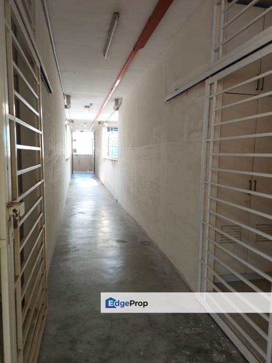 Good Condition Low Density Pangsapuri Cahaya Permai, Seri Kembangan, Selangor, Seri Kembangan