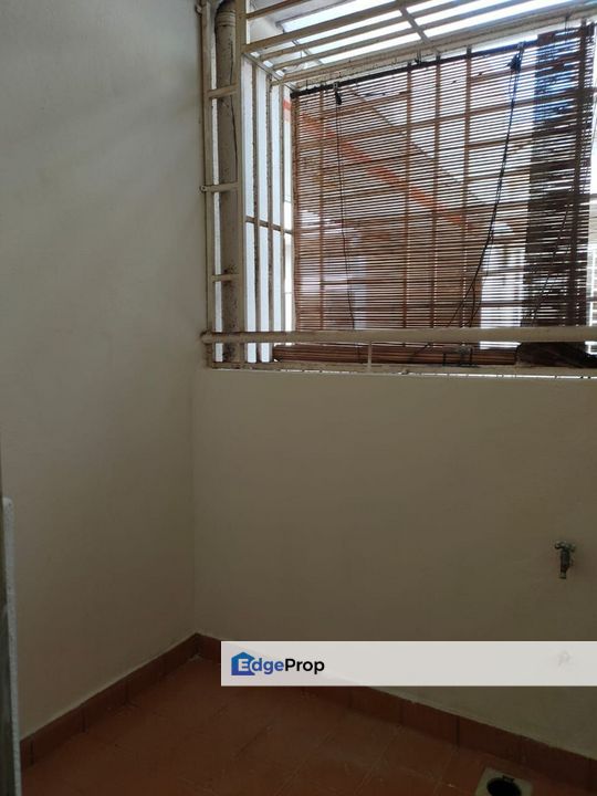 Good Condition Low Density Pangsapuri Cahaya Permai, Seri Kembangan, Selangor, Seri Kembangan