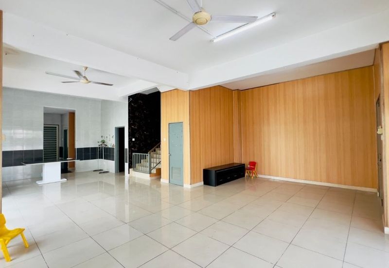 Taman Baiduri, Dengkil