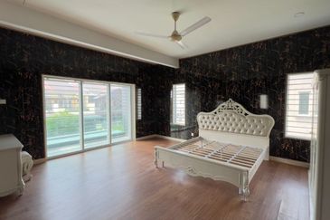 Taman Baiduri, Dengkil