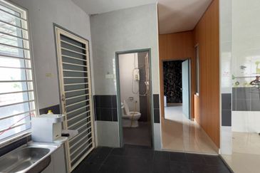 Taman Baiduri, Dengkil