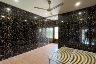 Taman Baiduri, Dengkil