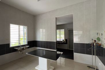 Taman Baiduri, Dengkil