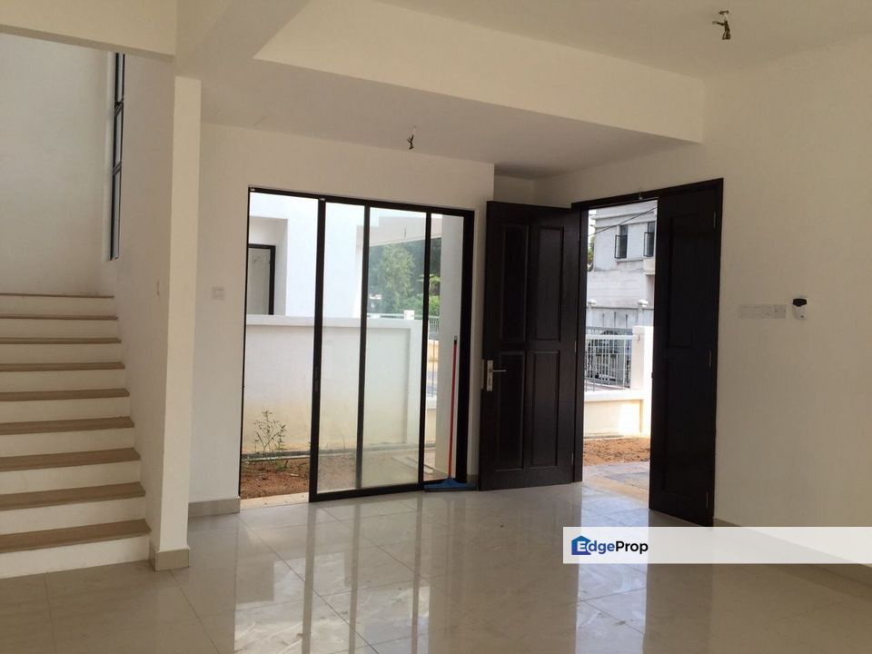 Brand New Semi Detached Aronia Garden Tasik Kesuma, Semenyih, Selangor, Semenyih