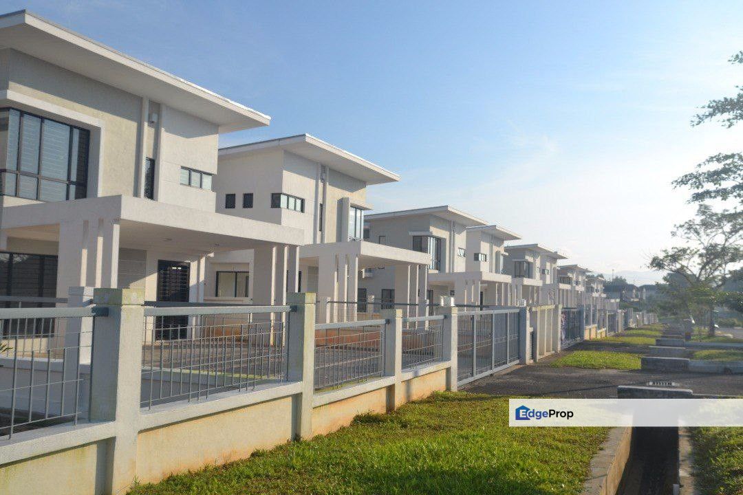Brand New Semi Detached Aronia Garden Tasik Kesuma, Semenyih, Selangor, Semenyih