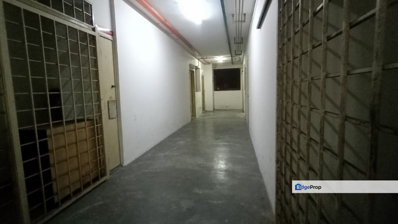 Renovated Unit l Walking Distance to LRT l Mawar Apartment, Sentul KL, Kuala Lumpur, Sentul