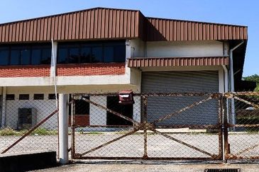 1½ Storey Duplex Factory Kawasan Perindustrian Jakar, Kemaman Terengganu