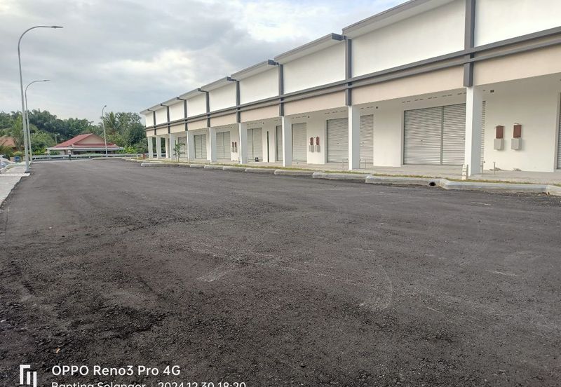 Pegangan Kekal l Setingkat  Kedai Di Pusat Komersial Olak Lempit, Banting