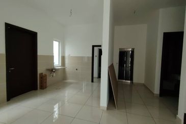 Brand New Completed 3 Storey Semi D With Lift in TTDI KL For Sale