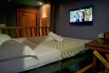 Converted Commercial Building Into a 3 Star Boutique Hotel Seksyen 20, Shah Alam For Sale