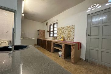 Extended End Lot 2 Storey Terrace Lorong Pending, Bandar Puteri Klang