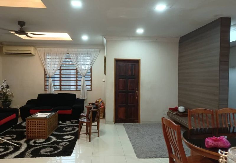 Corner Unit 3 Storey Semi-D Cluster Subang U9, Shah Alam For Sale