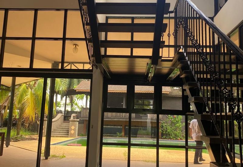 Beautiful Bungalow House With Pool Titiwangsa, Kuala Lumpur For Rent