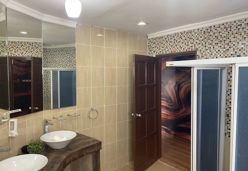 Beautiful Bungalow House With Pool Titiwangsa, Kuala Lumpur For Rent