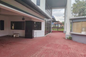 Beautiful Bungalow House With Pool Titiwangsa, Kuala Lumpur For Rent