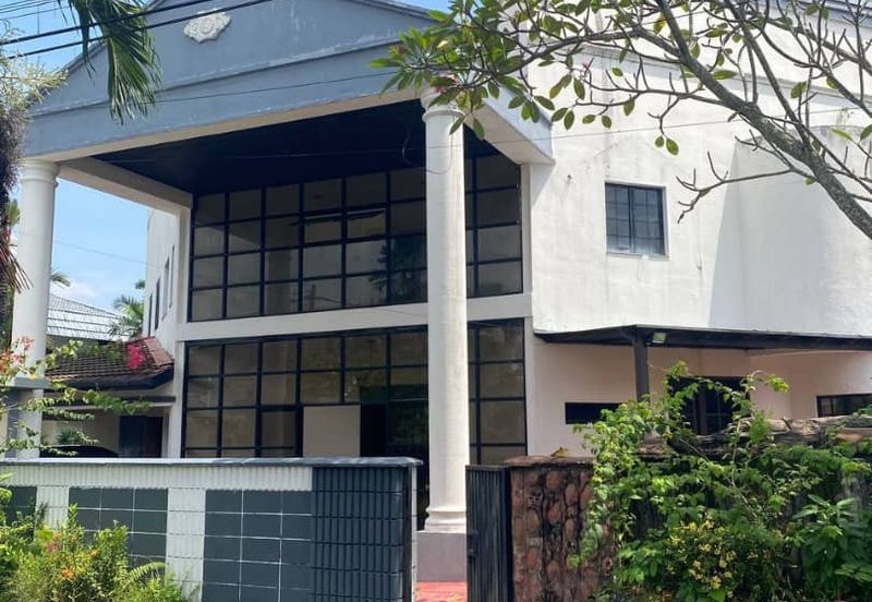 Beautiful Bungalow House With Pool Titiwangsa, Kuala Lumpur For Rent