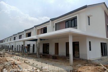 Freehold Brand New 2 Storey Terrace Jalan Pasar Malam, Meru For Sale