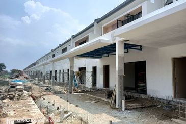 Freehold Brand New 2 Storey Terrace Jalan Pasar Malam, Meru For Sale