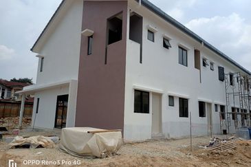 Freehold Brand New 2 Storey Terrace Jalan Pasar Malam, Meru For Sale