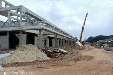 Freehold Brand New 2 Storey Terrace Jalan Pasar Malam, Meru For Sale