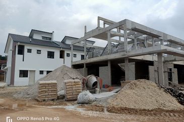 Freehold Brand New 2 Storey Terrace Jalan Pasar Malam, Meru For Sale