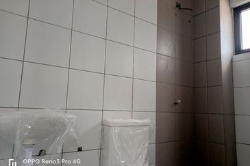 Freehold Brand New 2 Storey Terrace Jalan Pasar Malam, Meru For Sale