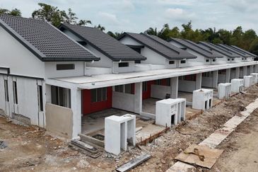 Teres Setingkat Taman Tan Sri Dato Mohammad Taib Pulau Indah Klang