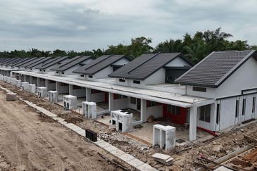 Teres Setingkat Taman Tan Sri Dato Mohammad Taib Pulau Indah Klang