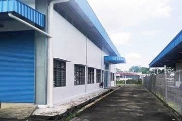 Semi D Warehouse Factory Sama Jaya Industrial Park, Kuching For Sale
