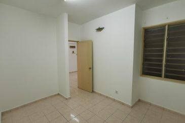 Pangsapuri Permata Merah (Red Ruby), Taman Universiti Indah