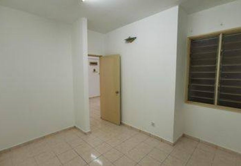 Pangsapuri Permata Merah (Red Ruby), Taman Universiti Indah