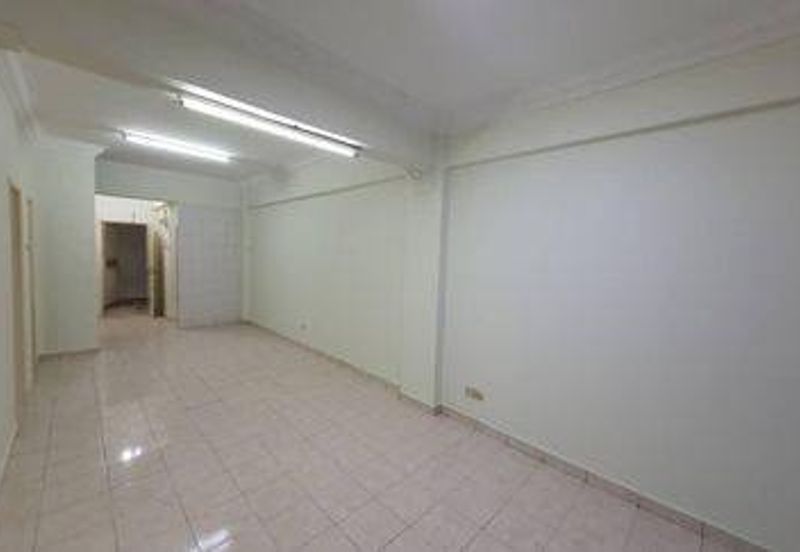 Pangsapuri Permata Merah (Red Ruby), Taman Universiti Indah