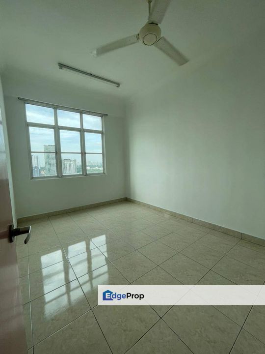 Freehold Corner Unit Apartment Kelana Central, SS6 Kelana Jaya, Selangor, Kelana Jaya