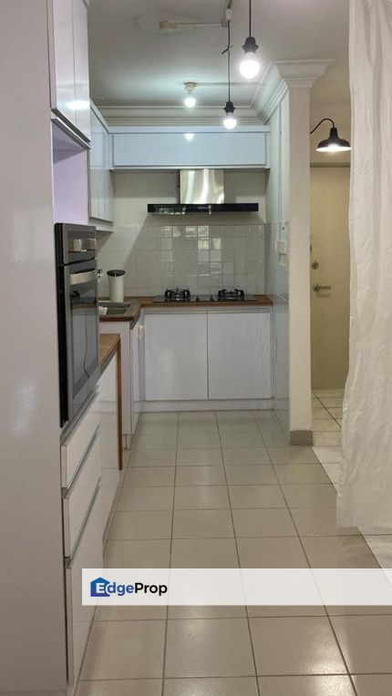 Well Kept 3 Bedroom Unit 1 Car Park Flora Damansara Apartment For Sale , Selangor, Damansara Perdana