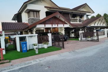 Big Land 2 Storey Semi D Divina Residence, Seksyen 24, Shah Alam