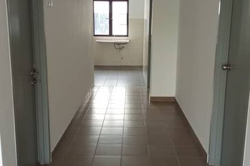 Brand New Freehold Walk Up Apartment 28 Residences, Taman Orchid, Bandar Baru Salak Tinggi