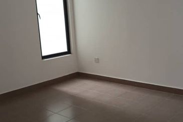 Brand New Freehold Walk Up Apartment 28 Residences, Taman Orchid, Bandar Baru Salak Tinggi